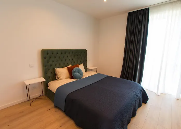 Apartmán Roots Three - Modern Lakeview *