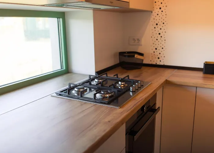 Apartmán Roots Three - Modern Lakeview *